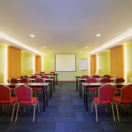 Ibis Budget Semarang Tendean Eksteriør bilde