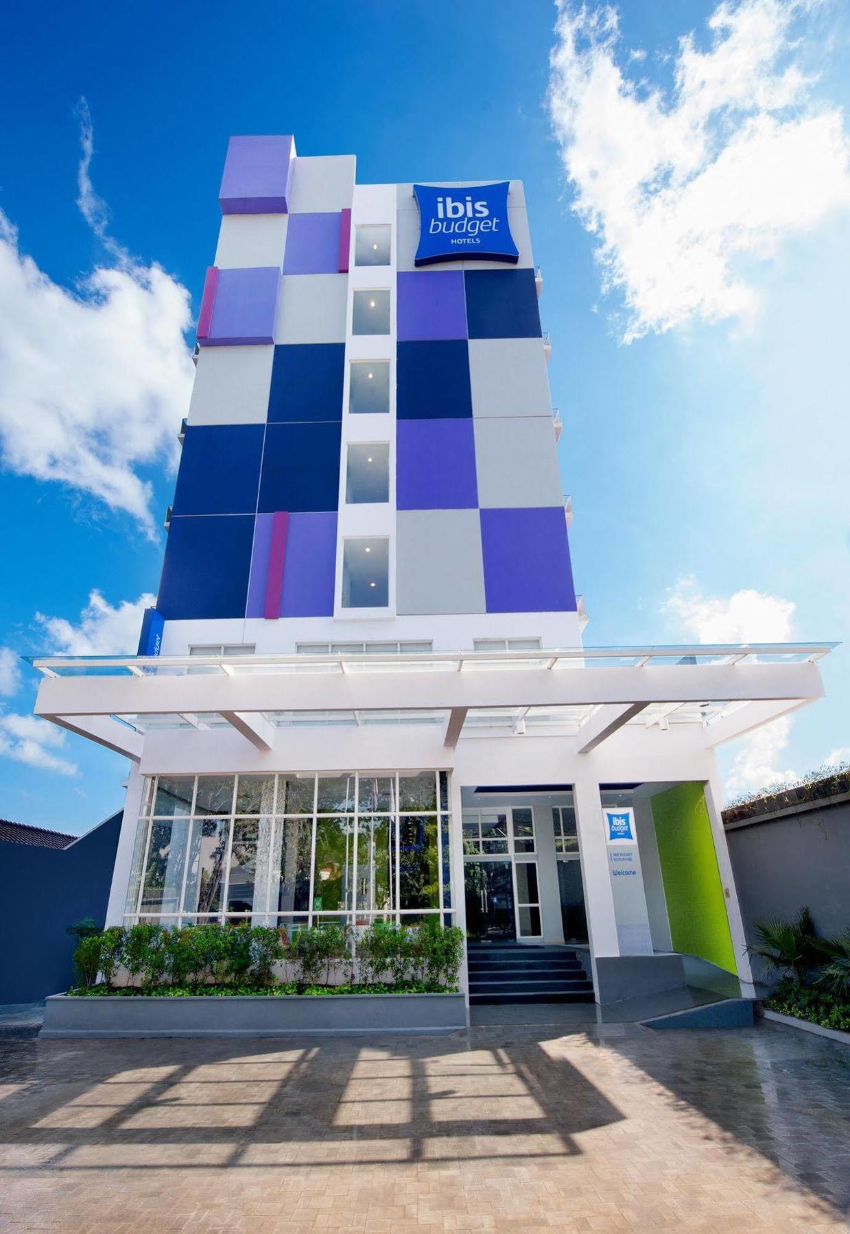 Ibis Budget Semarang Tendean Eksteriør bilde