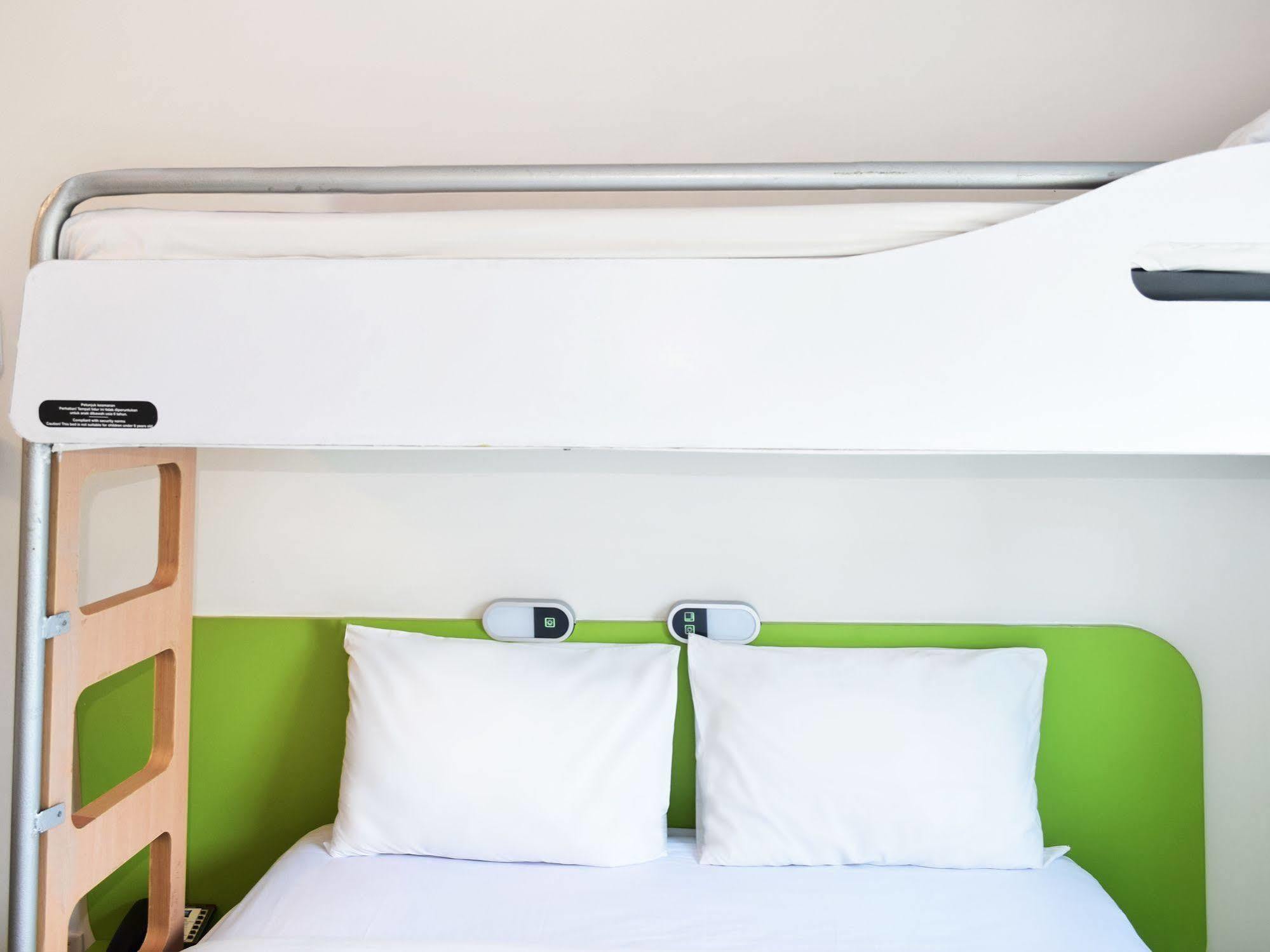Ibis Budget Semarang Tendean Eksteriør bilde