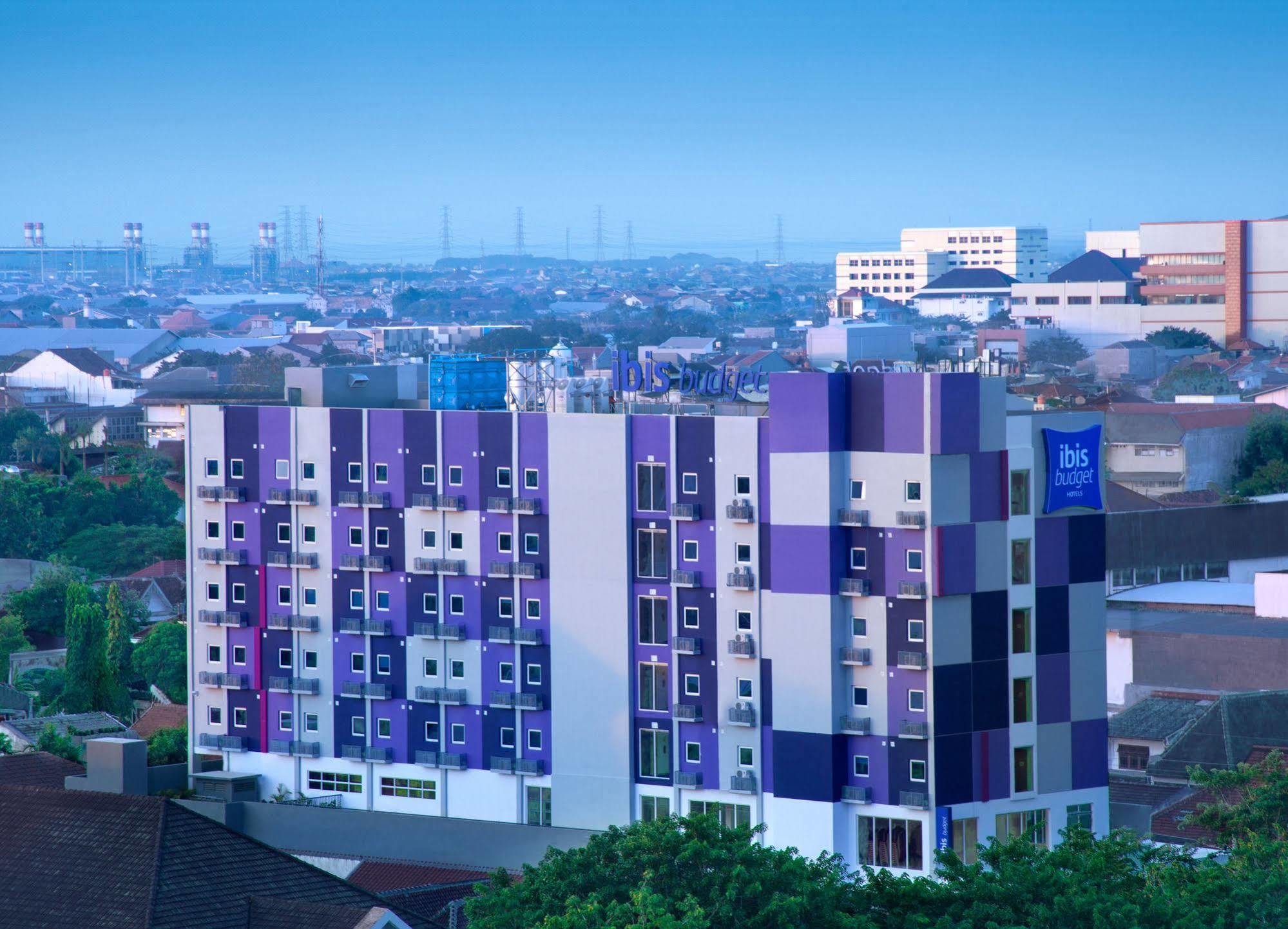 Ibis Budget Semarang Tendean Eksteriør bilde