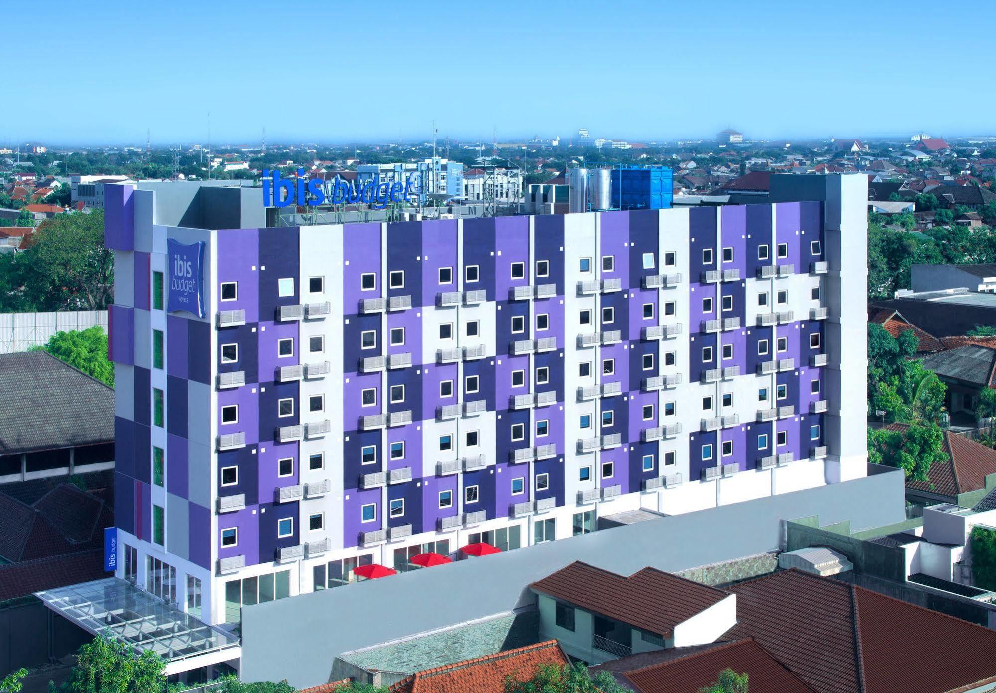 Ibis Budget Semarang Tendean Eksteriør bilde