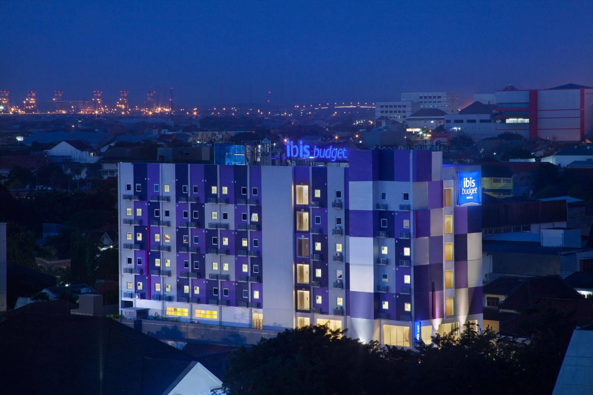 Ibis Budget Semarang Tendean Eksteriør bilde